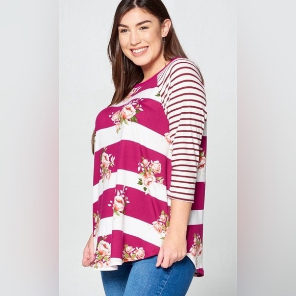 New!Plus Size Floral Striped 3/4 Sleeves Top Curved Hem Detail Sizes 1X 2X 3X - Picture 2 of 4